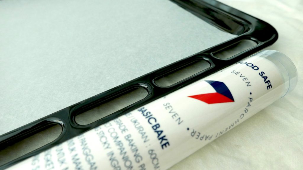 The correct way to coat the baking sheet with baking paper Seven